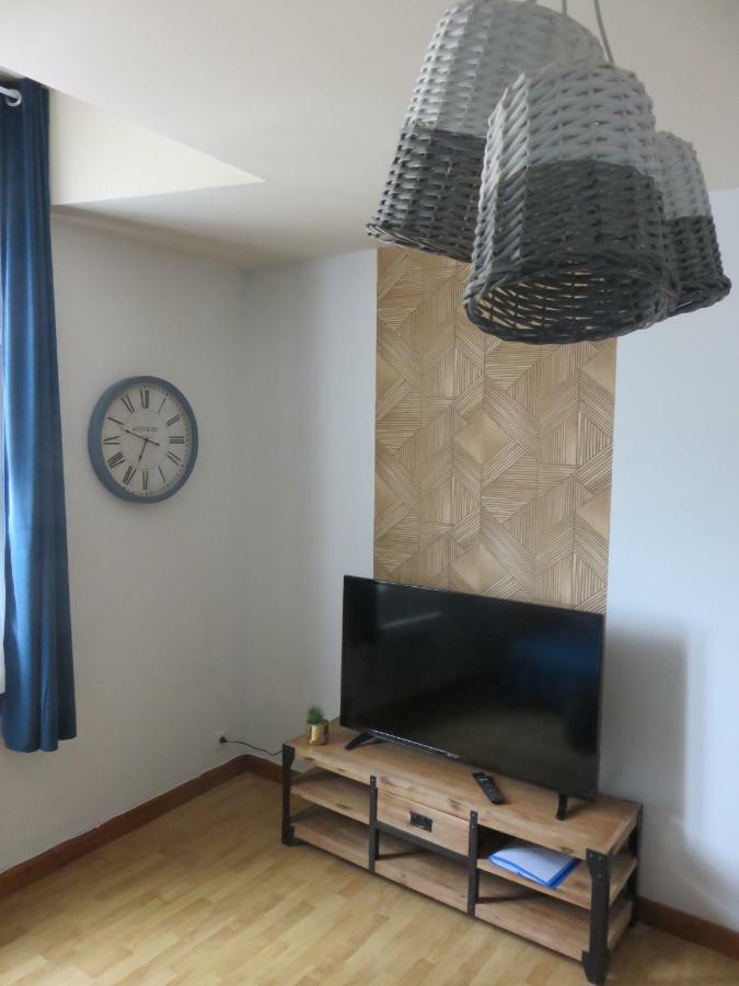 Grand Appartement Chaleureux 투아르 외부 사진